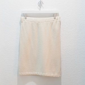 Beautiful lined St John Cream Skirt size 6
